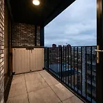 Canary Wharf E14 Modern 1 Bed Apartment High Spec